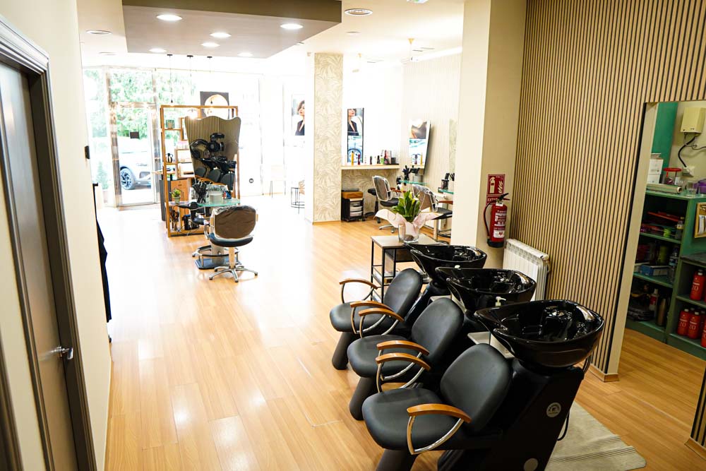 PELUQUERÍA WOMAN - Peluquería unisex en Burgos-18